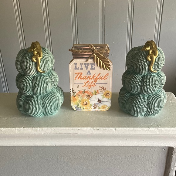 NWT BUNDLE- 2 TRIPLE STACKED TEXTURED AQUA BLUE PUMPKINS GOLD STEMS & WOOD SIGN - Picture 10 of 16